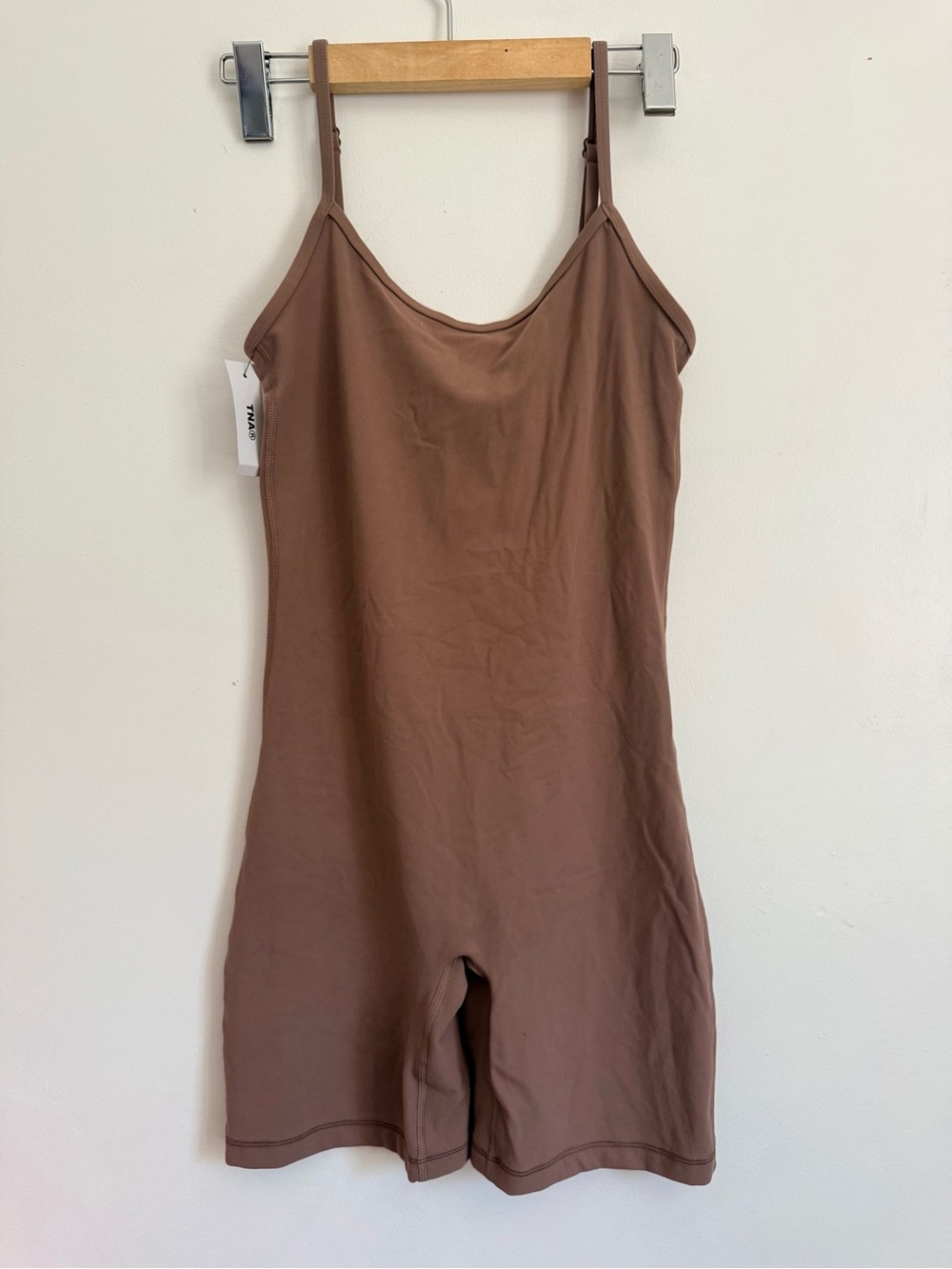 Aritzia taupe TNA Rhythm 7" Romper - Picture 3 of 3